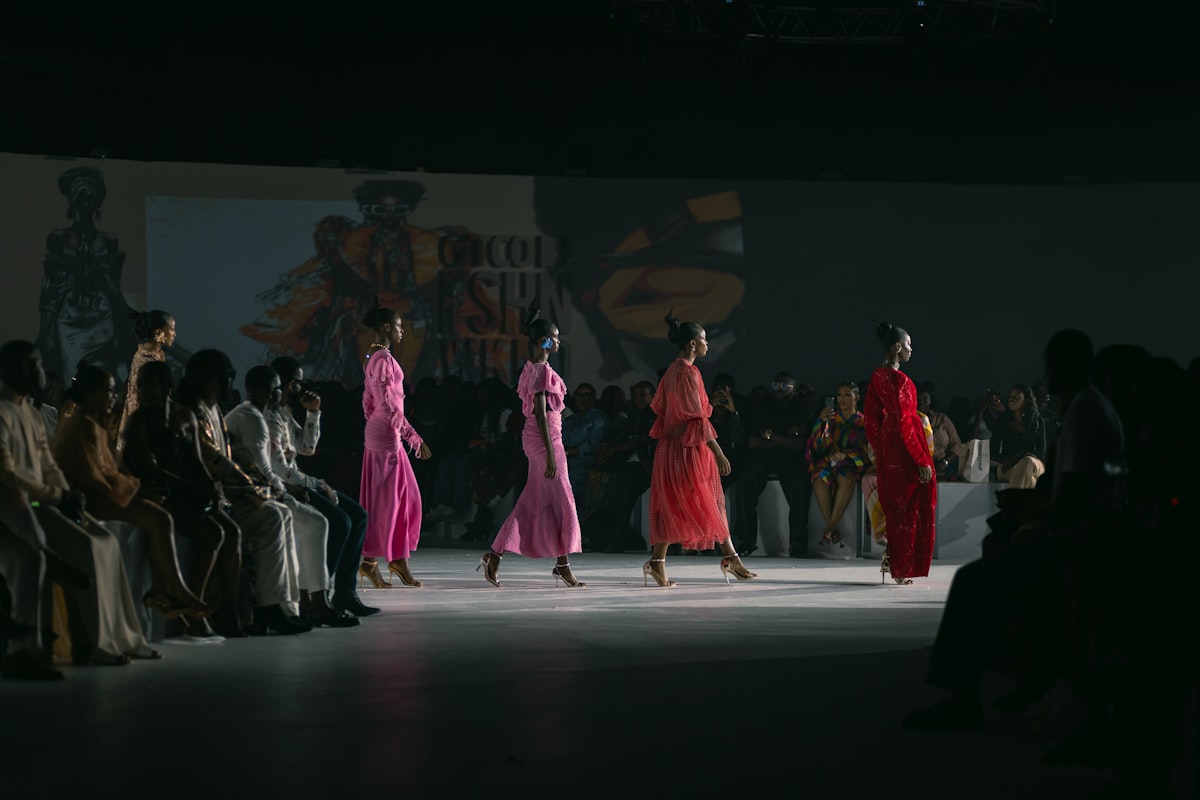 Wat je deze herfst draagt: vijf trends die de catwalks bepalen